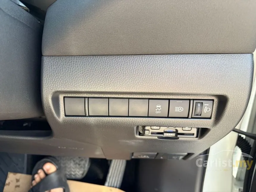 2022 Toyota Harrier S SUV