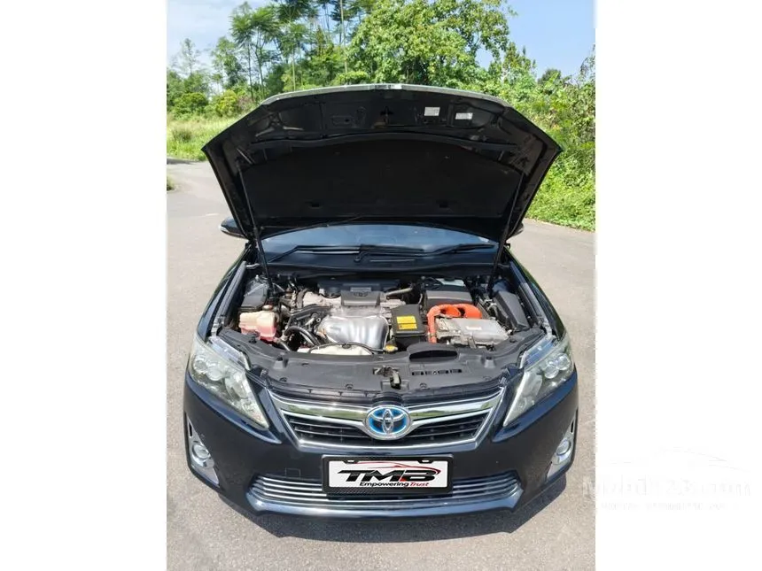 2014 Toyota Camry Hybrid Sedan