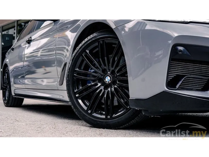 2020 BMW 530e M Sport Sedan