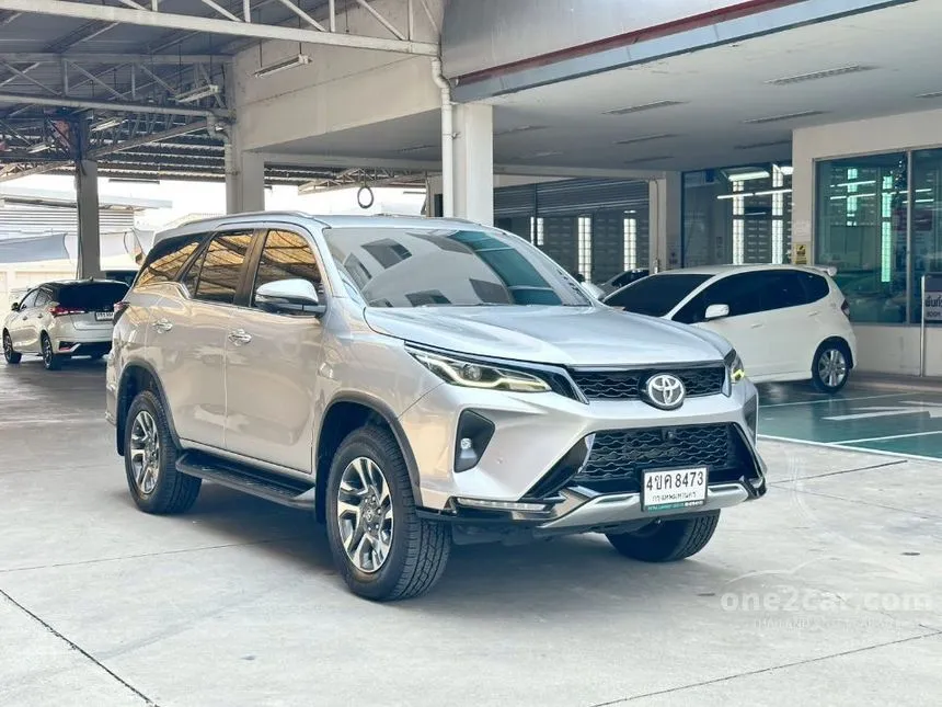 2023 Toyota FORTUNER Leader V SUV