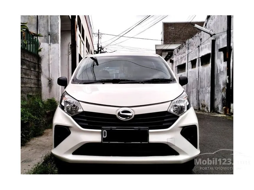 Jual Mobil Daihatsu Sigra 2019 D 1.0 di Jawa Barat Manual MPV Putih Rp 99.900.000