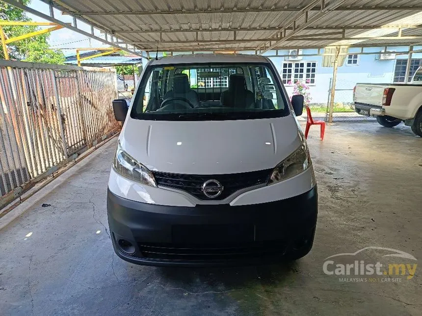 2013 Nissan NV200 Semi Panel Van