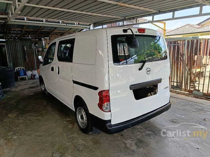 2013 Nissan NV200 Semi Panel Van