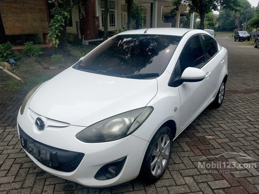 Jual Mobil Mazda 2 2012 V 1.5 di DKI Jakarta Automatic Sedan Putih Rp 90.000.000