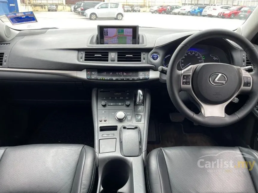 2012 Lexus CT 200h Luxury Hatchback