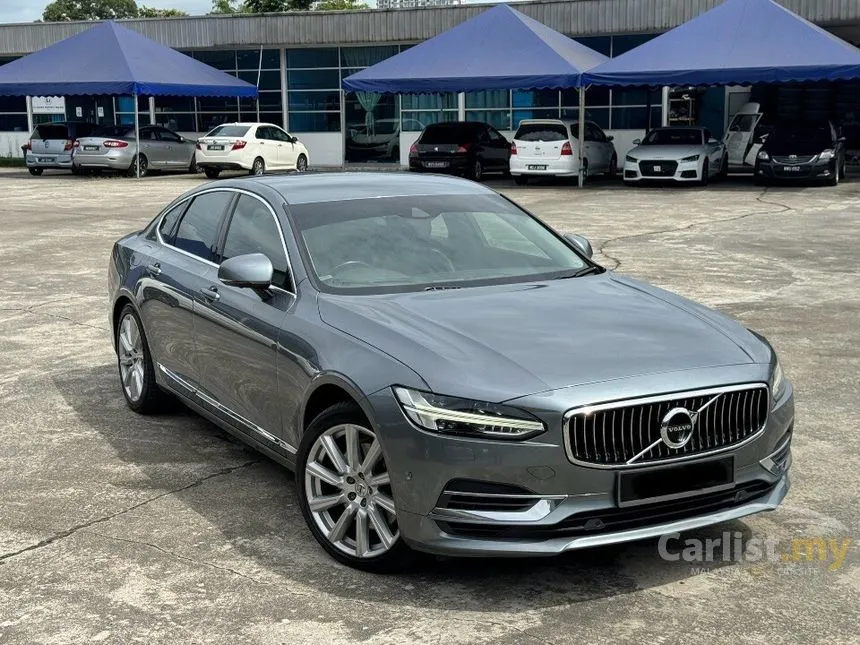 2017 Volvo S90 T8 Inscription Plus Sedan