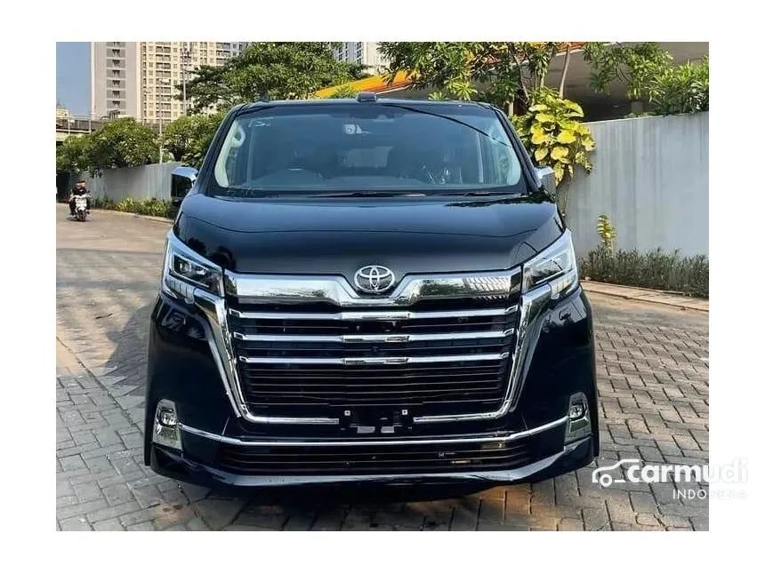 2023 Toyota GranAce Premium Van Wagon