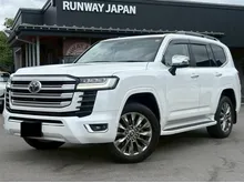 2023 Toyota Land Cruiser 3.4 LC300 ZX SUV INCOMING STOCK