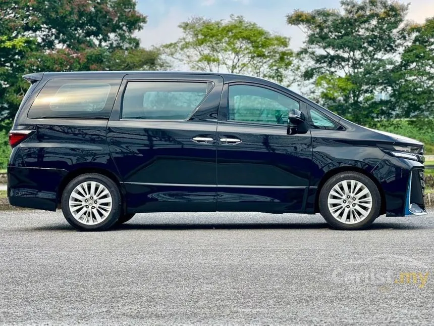 2013 Toyota Vellfire Z MPV