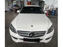 2016 Mercedes-Benz C200 2.0 Avantgarde Sedan