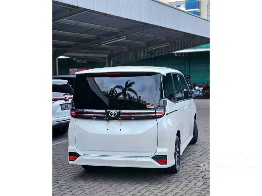 2026 Toyota Voxy (Premium Color) MPV