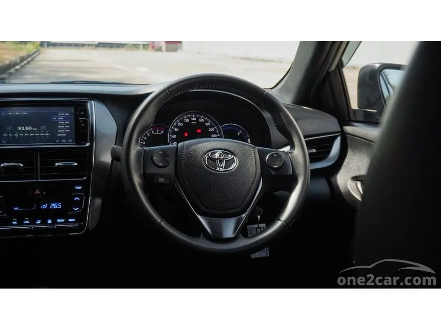 2022 Toyota YARIS Sport Hatchback