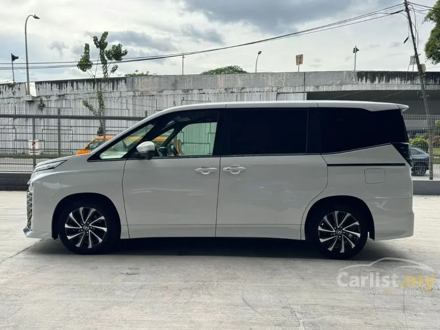 2022 Toyota Voxy S-Z MPV