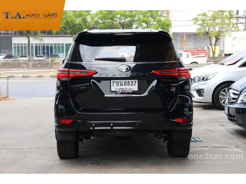 2023 Toyota FORTUNER GR Sport SUV