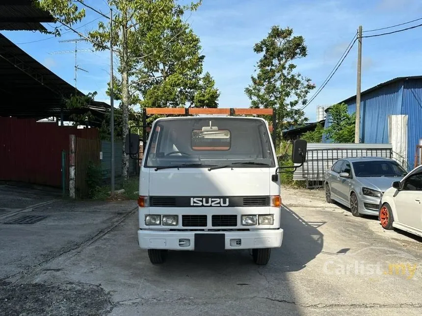 1986 Isuzu NKR575 Lorry