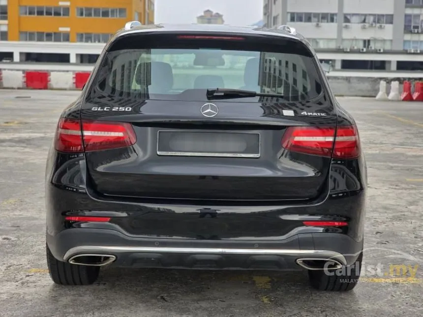 2018 Mercedes-Benz GLC250 4MATIC AMG Line SUV