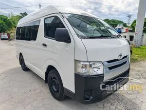 2015 Toyota Hiace 2.5 Window Van Van