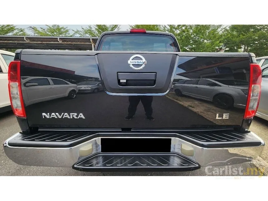 2013 Nissan Navara LE Dual Cab Pickup Truck