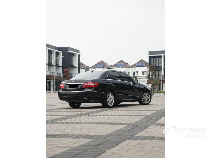 2011 Mercedes-Benz E300 Elegance Sedan