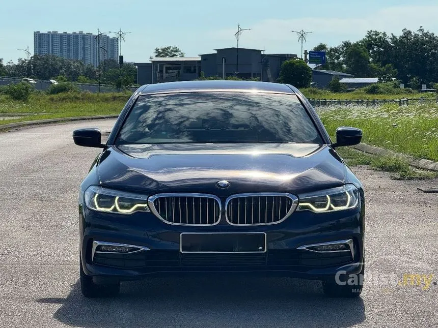 2020 BMW 520i Luxury Sedan