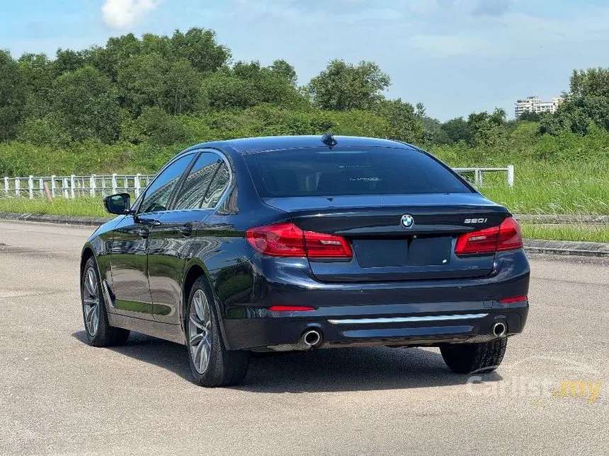 2020 BMW 520i Luxury Sedan