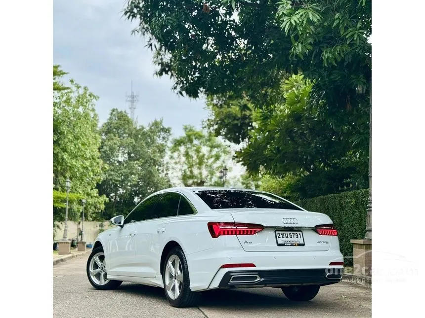 2022 Audi A6 40 TFSI S line Sedan