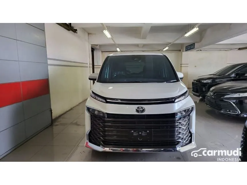 Jual Mobil Toyota Voxy 2023 2.0 di DKI Jakarta Automatic Van Wagon Putih Rp 589.000.000
