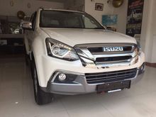 YEAR END SPECIAL 2017 Isuzu MU-X 2.5 SUV -- Full Spec FULL LOAN --