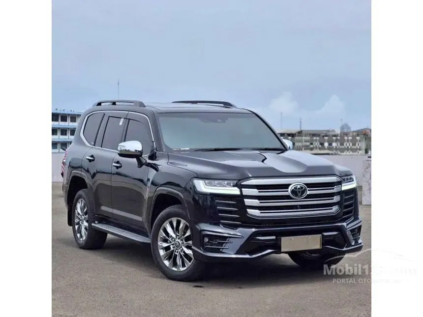 2023 Toyota Land Cruiser 300 VX-R SUV