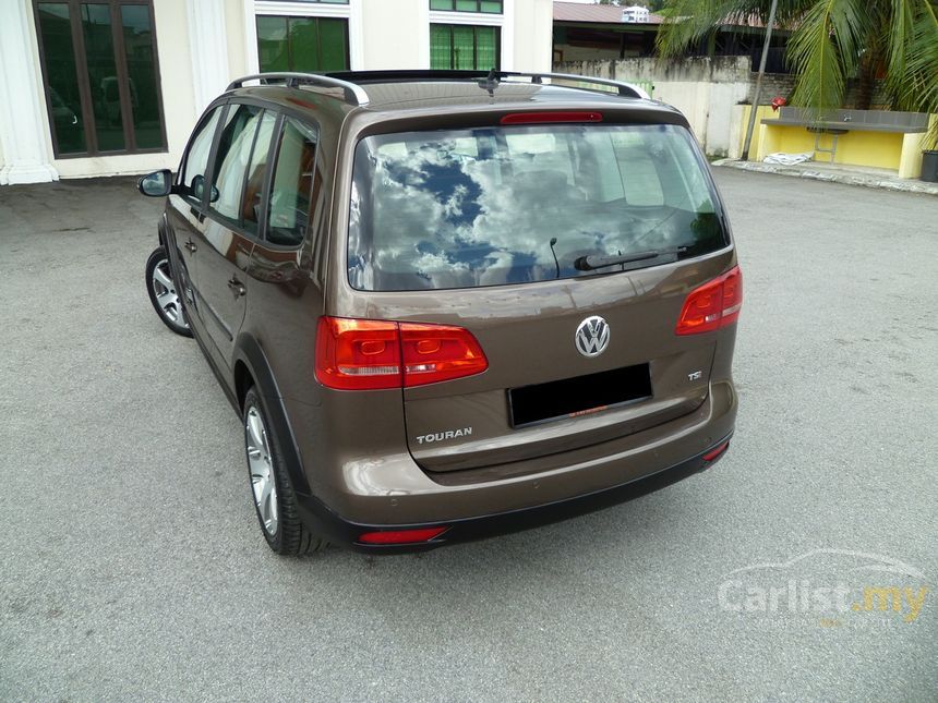 2012 volkswagen cross touran mpv