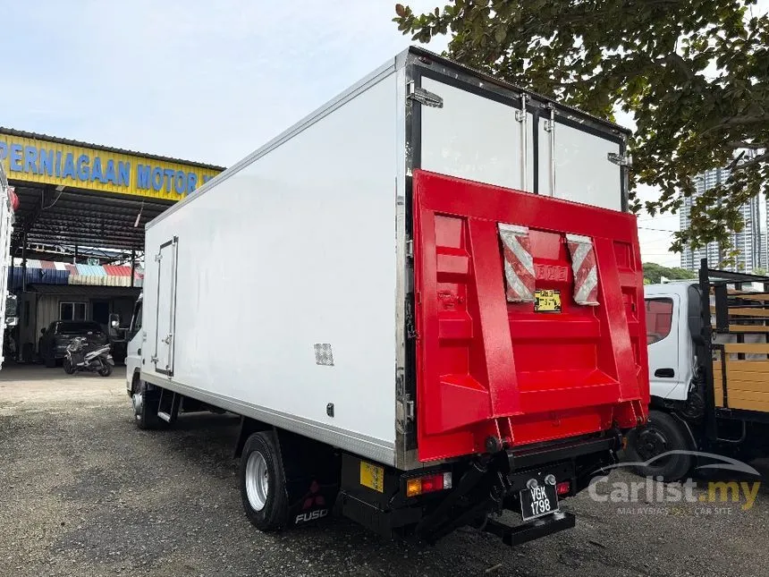 2021 Mitsubishi Fuso canter Lorry