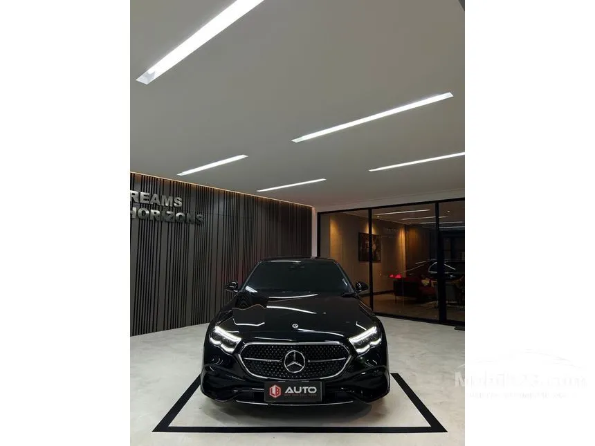2025 Mercedes-Benz E300 AMG Line Sedan