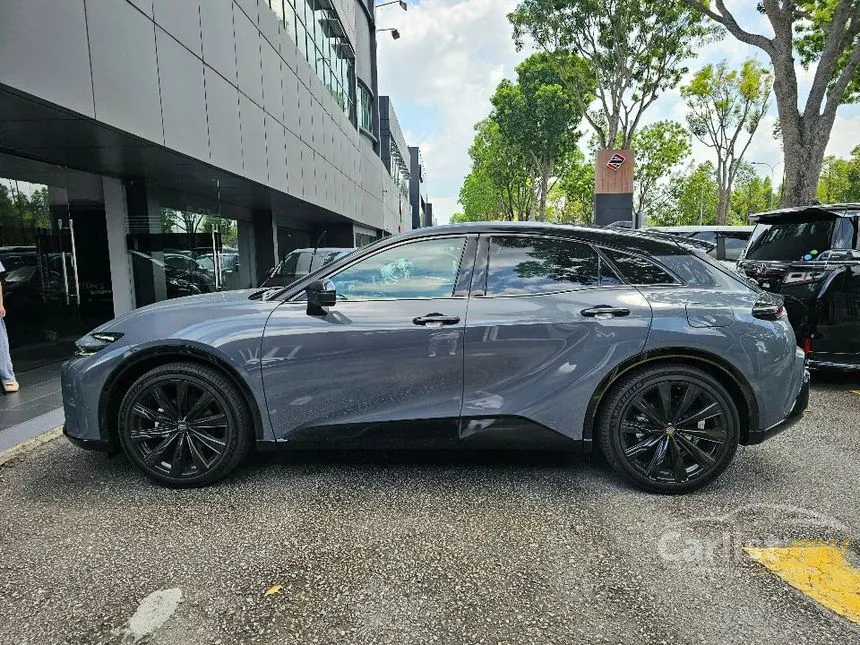 2024 Toyota Crown Sport Z PHEV SUV