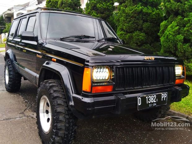 Cherokee - Jeep Murah - 15 Mobil Dijual Di Indonesia - Mobil123