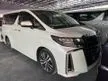 Recon 2018 TOYOTA ALPHARD 2.5 SC // SUNROOF // JBL SPEAKER // 4 CAM // DIM // BSM - Cars for sale