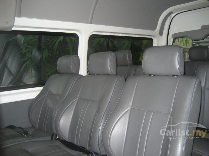 2011 Toyota Hiace Window Van