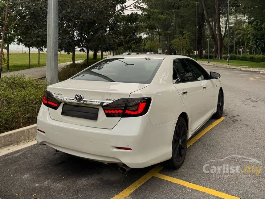 2014 Toyota Camry V Sedan