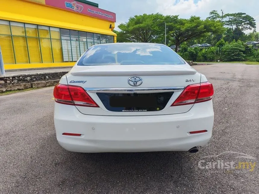 2011 Toyota Camry V Sedan