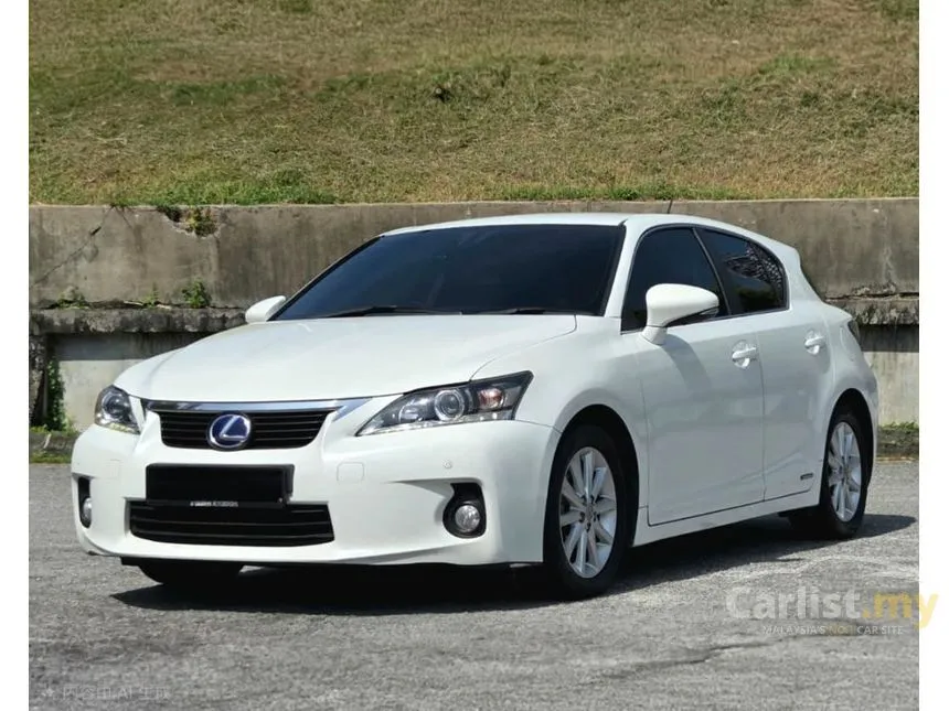 2011 Lexus CT 200h Luxury Hatchback
