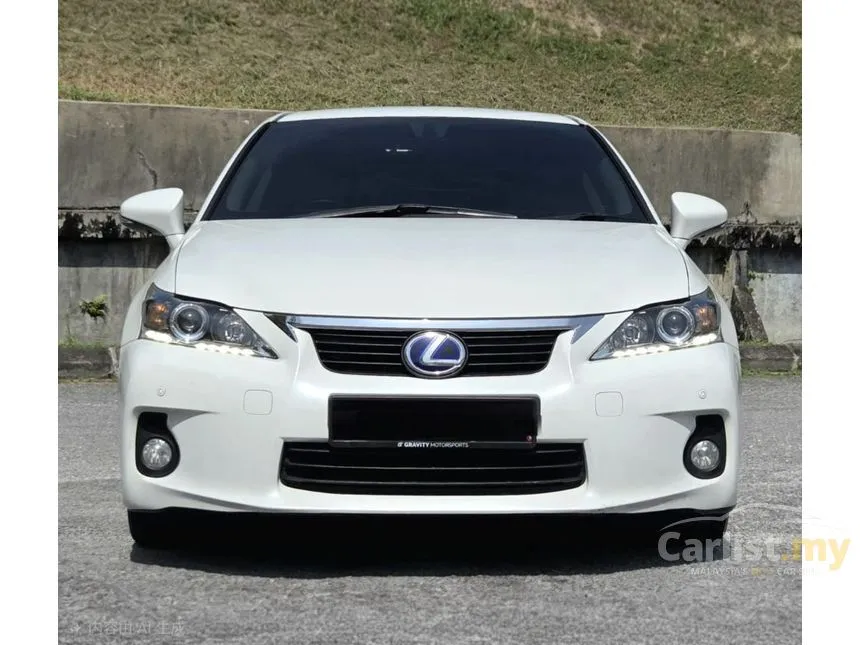 2011 Lexus CT 200h Luxury Hatchback