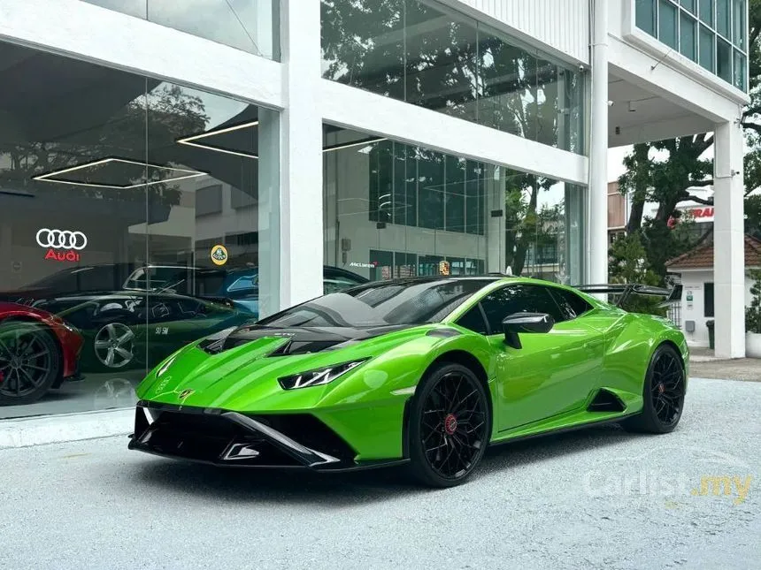 2022 Lamborghini Huracan STO Coupe