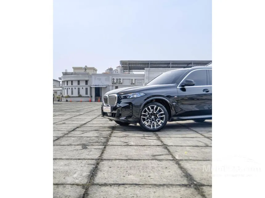 2023 BMW X5 xDrive40i M Sport SUV