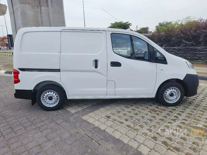 2023 Nissan NV200 Panel Van