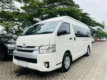 2019 Toyota Hiace 2.5 Commuter Van // PROMO DP 50.000.000 & KM LOW