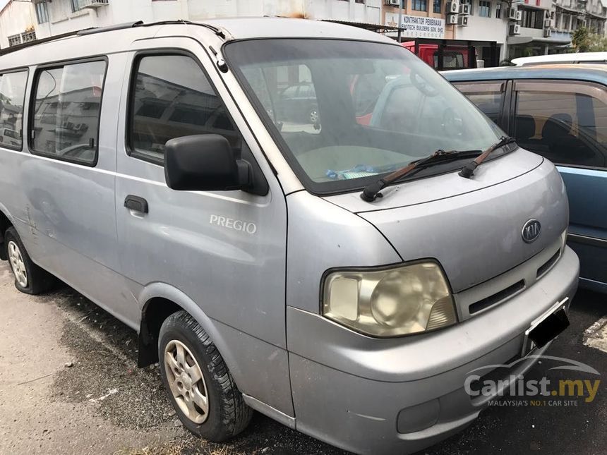 2004 kia pregio