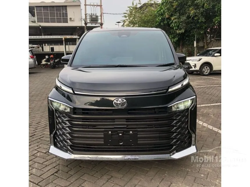 Jual Mobil Toyota Voxy 2024 2.0 di Jawa Barat Automatic Van Wagon Hitam Rp 598.000.000