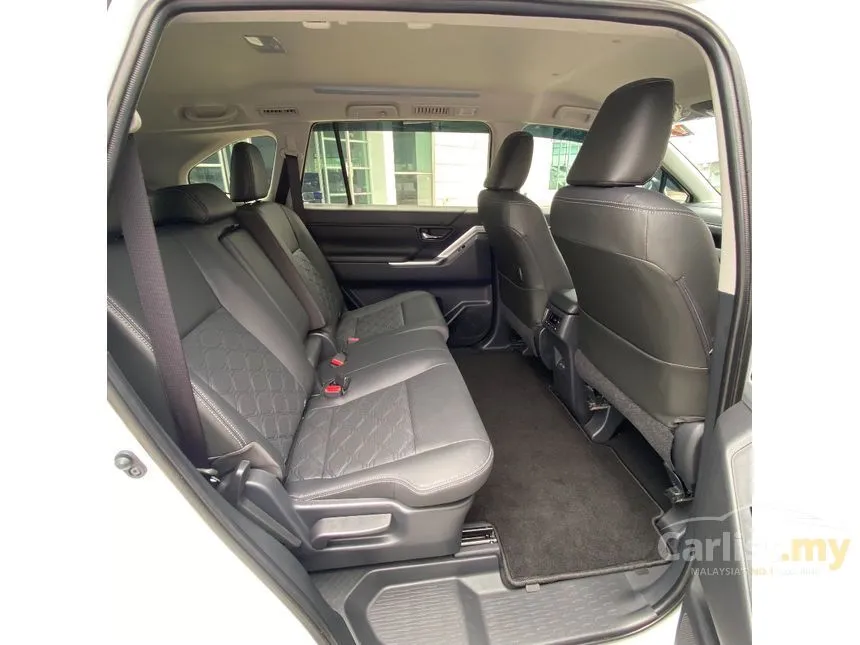 2025 Toyota Innova Zenix V MPV