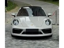2022 Porsche 911/992 3.0 Carrera 4S Coupe (CRAYON/RED INTERIOR)