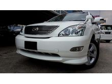 Toyota Harrier 2.4 WITH NO 444,PANAROMIC,POWER BOOT 2007,FULL BODY KIT,FULL LEATHER SEATS,PEARL WHITE IN COLOUR,HOT SALE MODEL 2.4CC,ONE MALAY OWNER