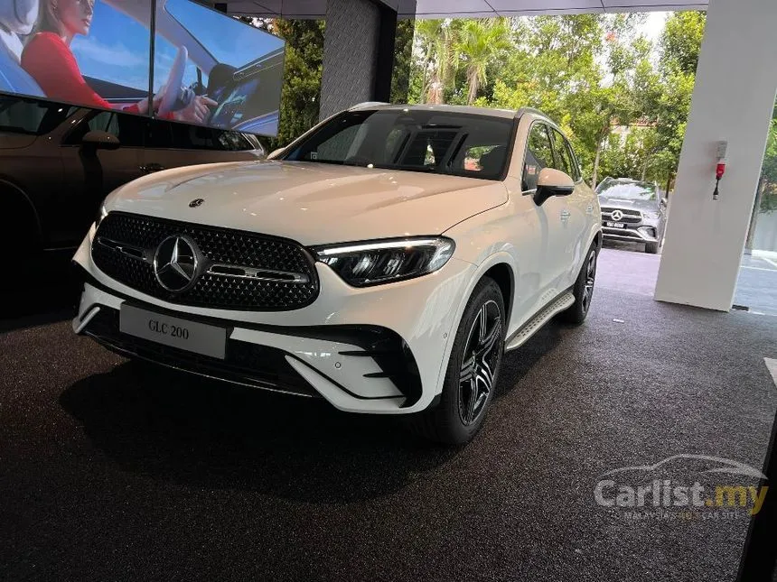 2025 Mercedes-Benz GLC200 4MATIC SUV